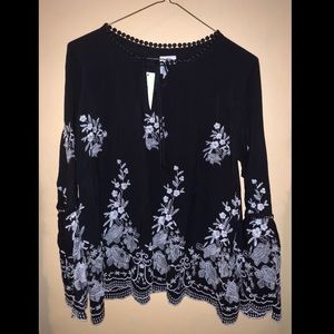 Black blouse floral embroidered